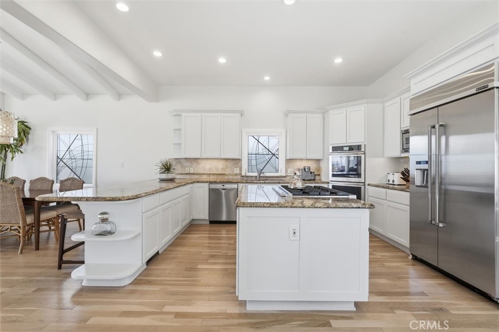 1738 Manhattan Avenue