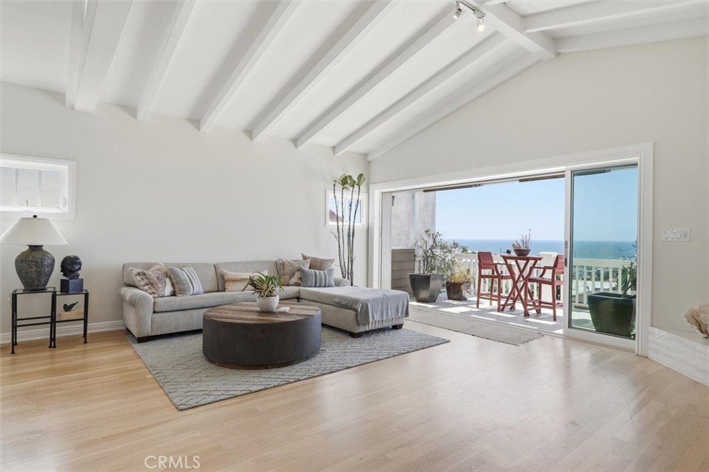 1738 Manhattan Avenue