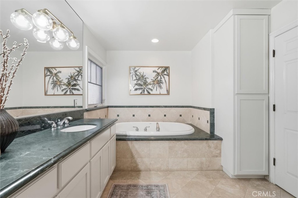 1738 Manhattan Avenue