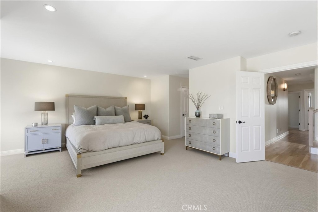 1738 Manhattan Avenue