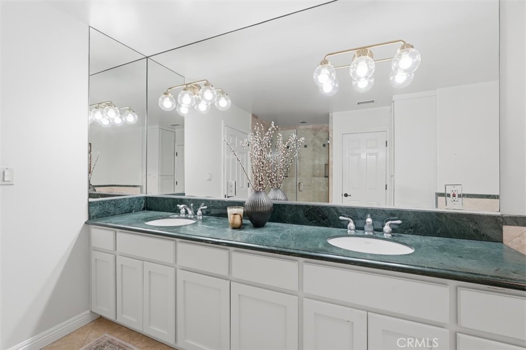 1738 Manhattan Avenue