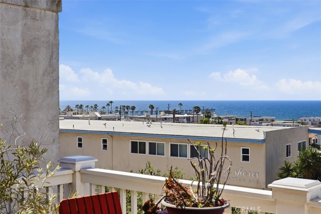 1738 Manhattan Avenue