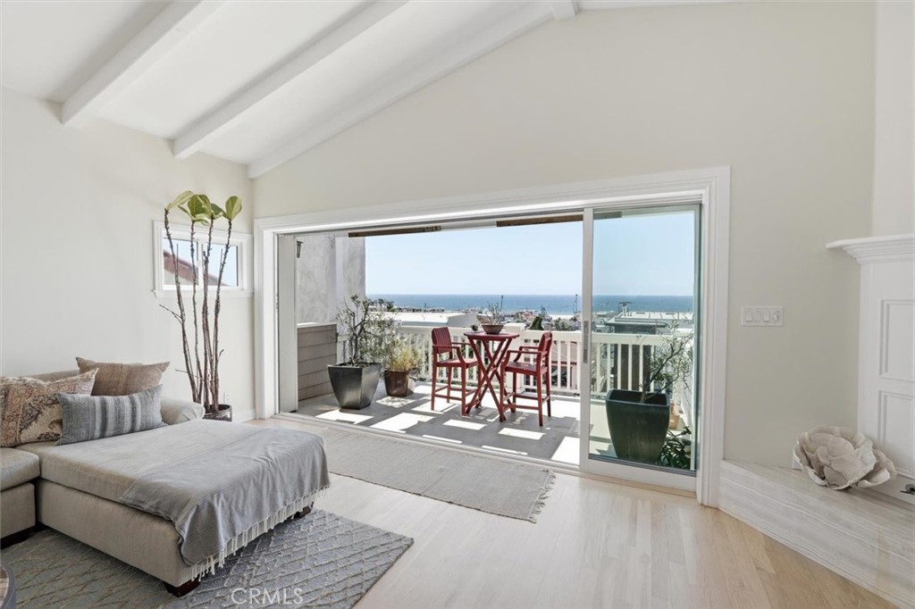 1738 Manhattan Avenue