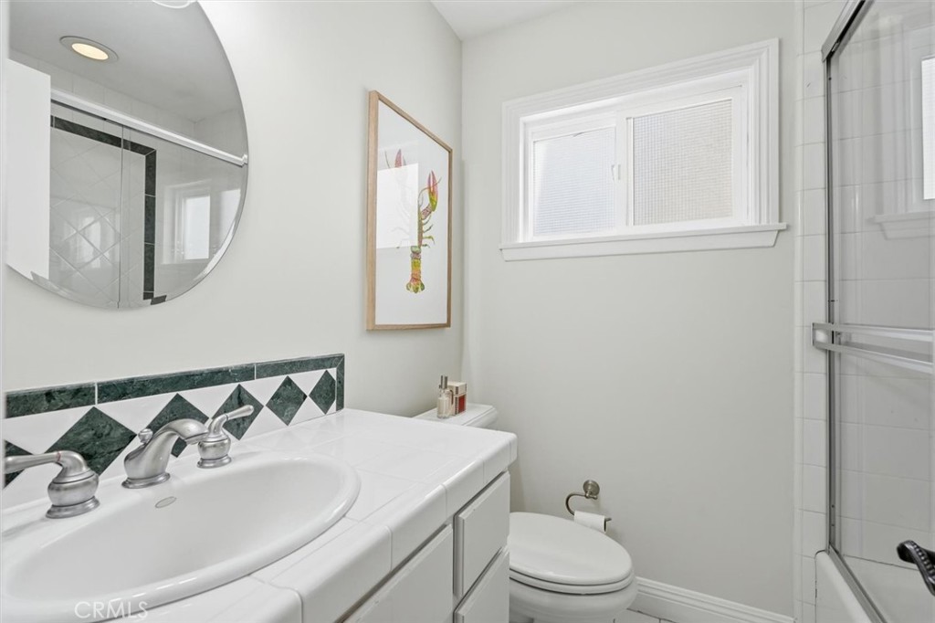 1738 Manhattan Avenue