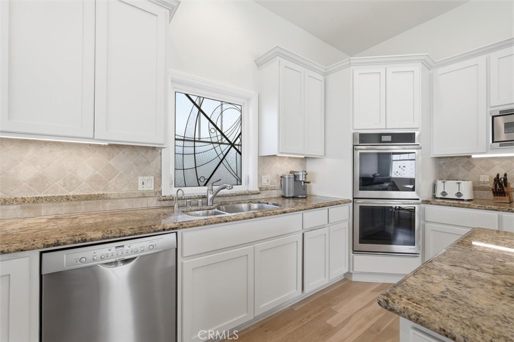 1738 Manhattan Avenue