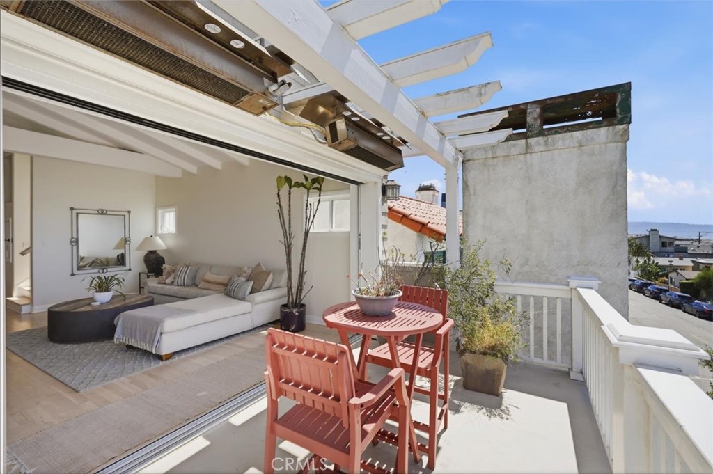 1738 Manhattan Avenue