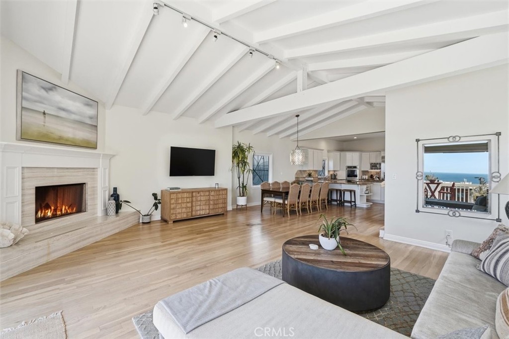 1738 Manhattan Avenue