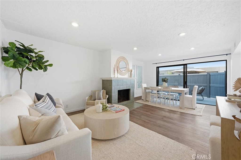 1456 Manhattan Beach Boulevard C