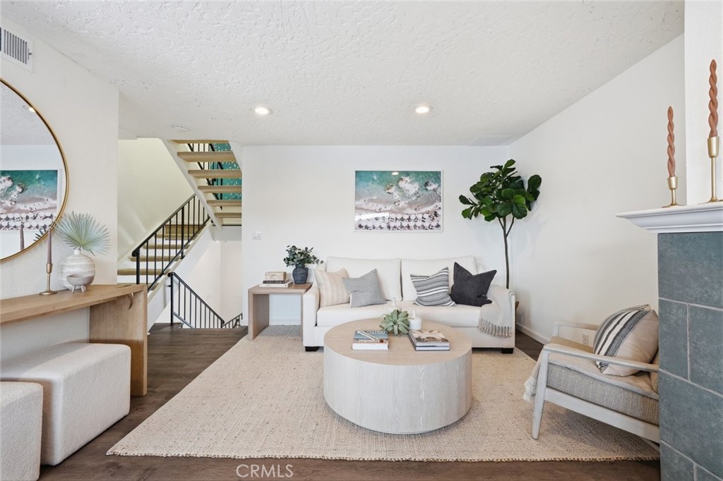 1456 Manhattan Beach Boulevard C