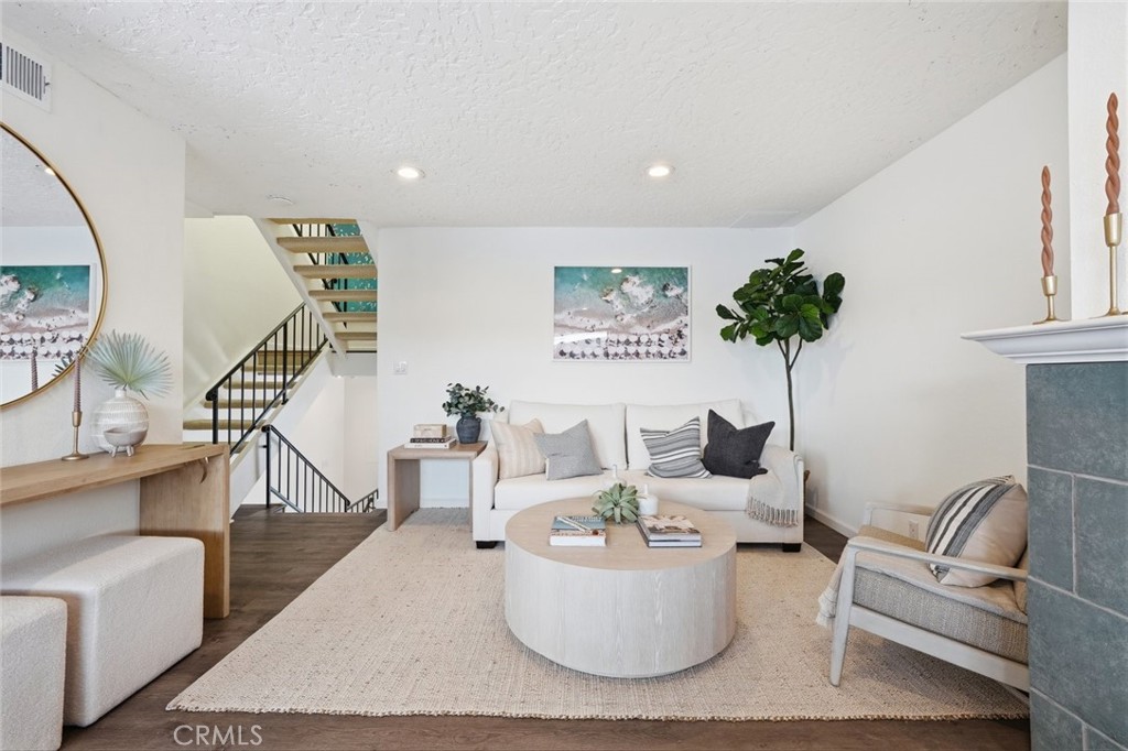 1456 Manhattan Beach Boulevard C