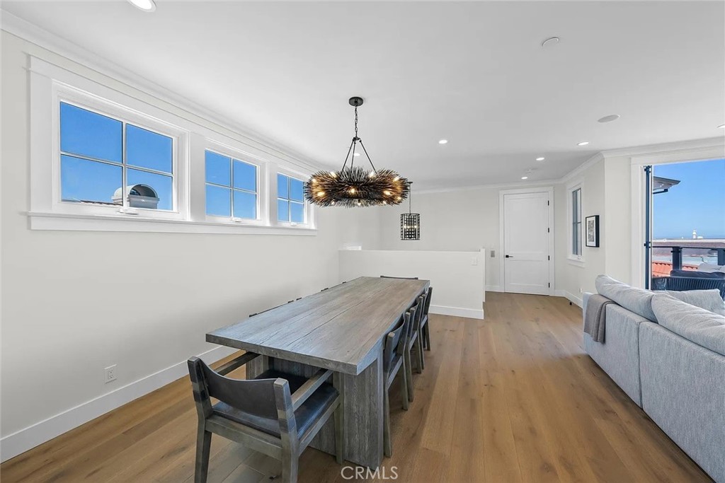 309 Crest Drive