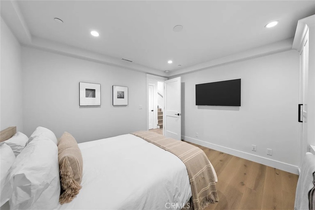 309 Crest Drive