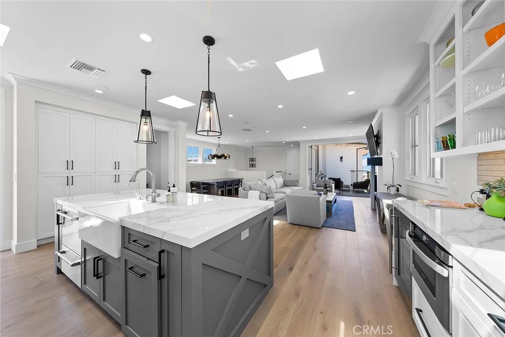 309 Crest Drive