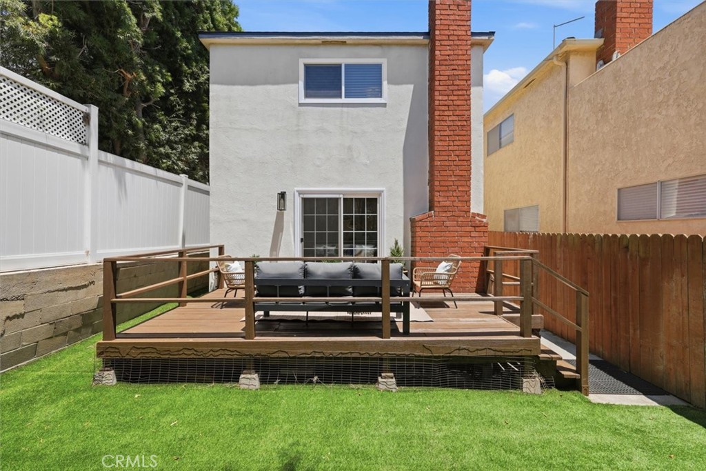 1609 Carver Street