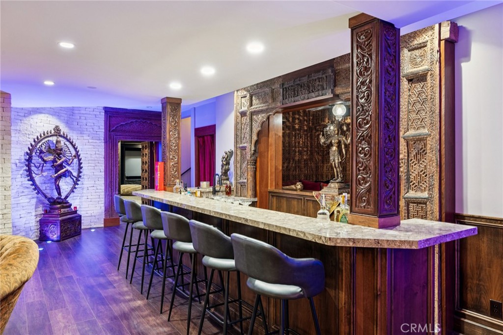 215 S Poinsettia