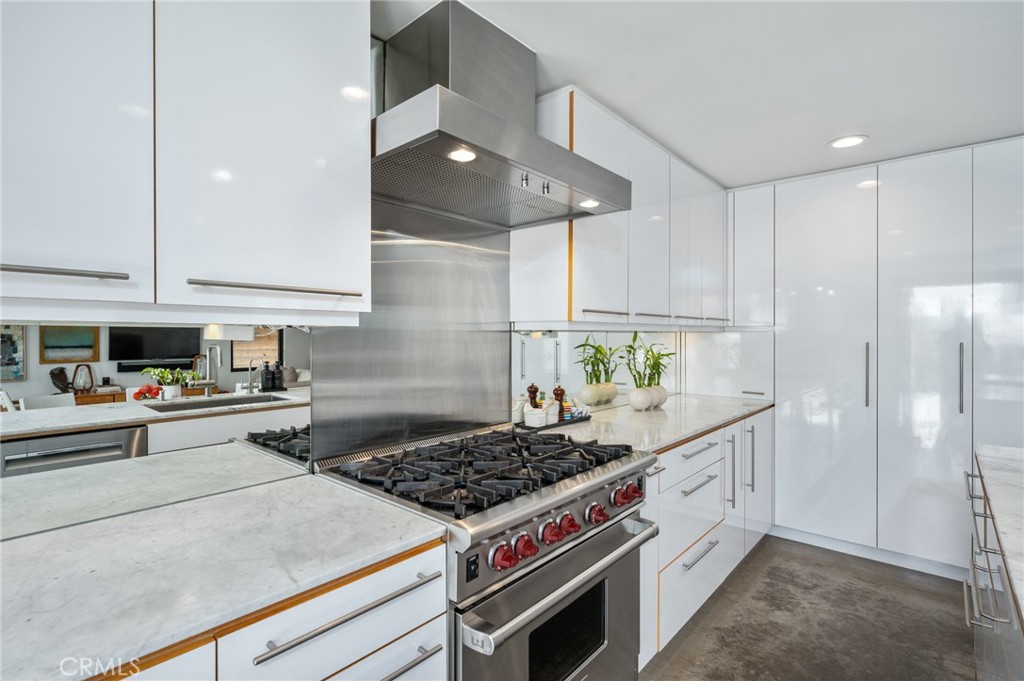 324 6th Street