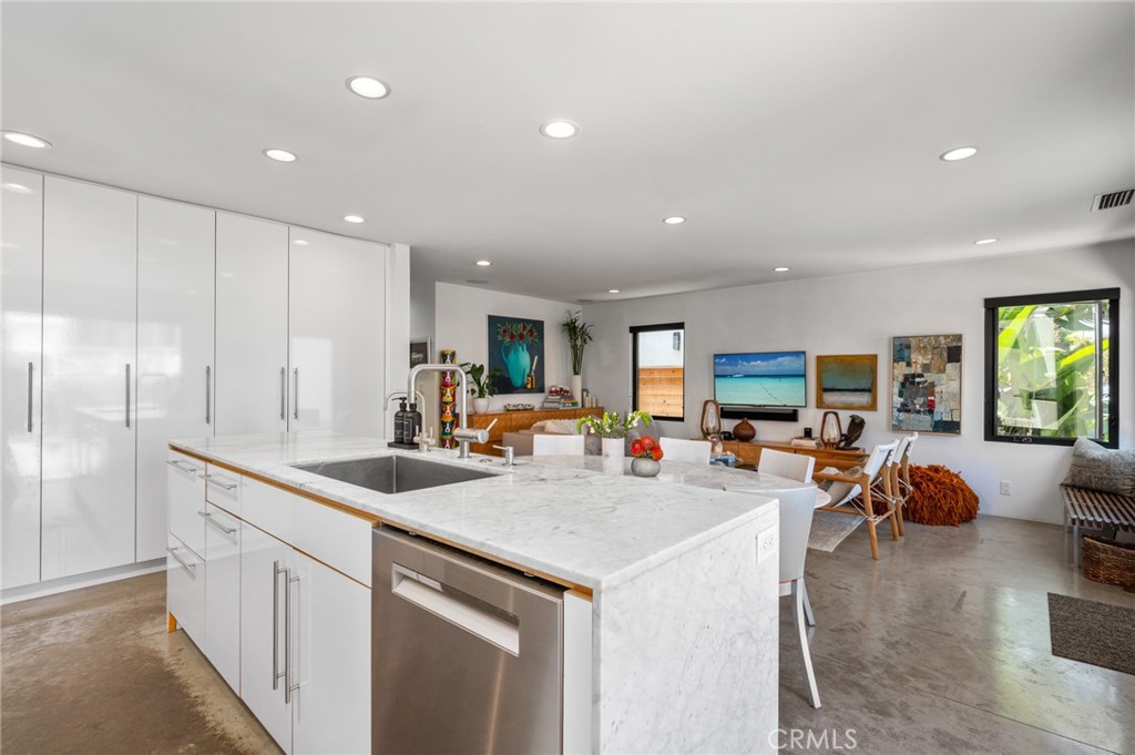 324 6th Street