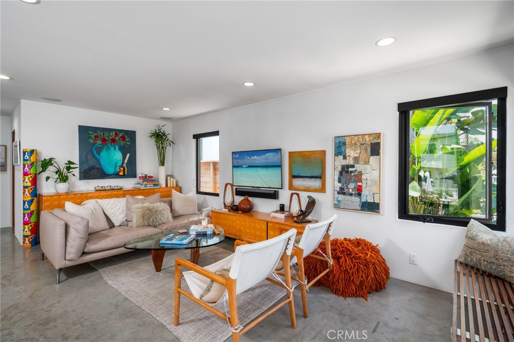 324 6th Street