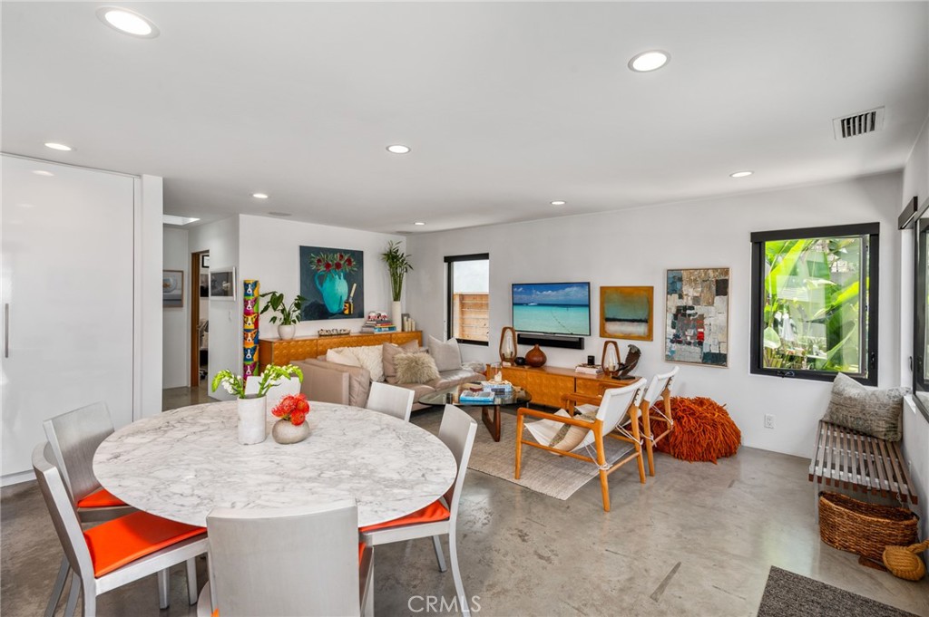 324 6th Street