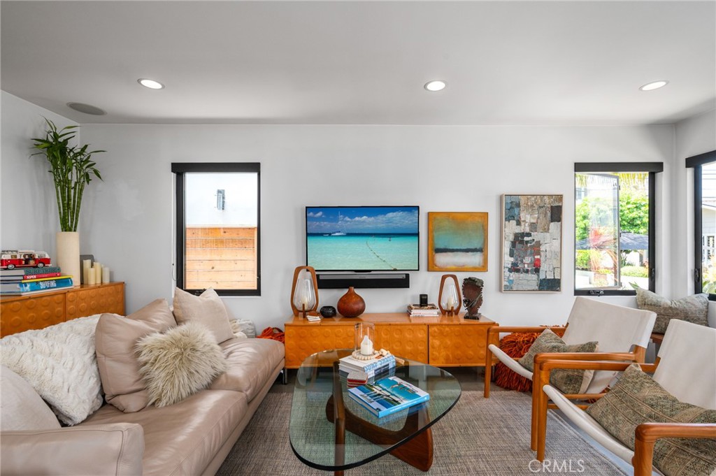 324 6th Street