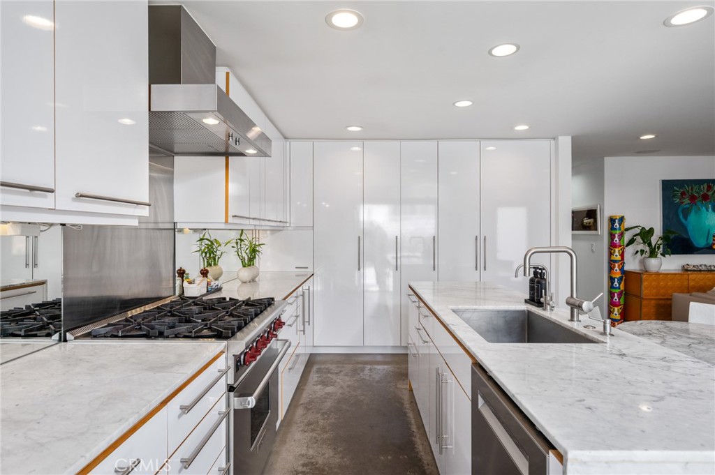 324 6th Street