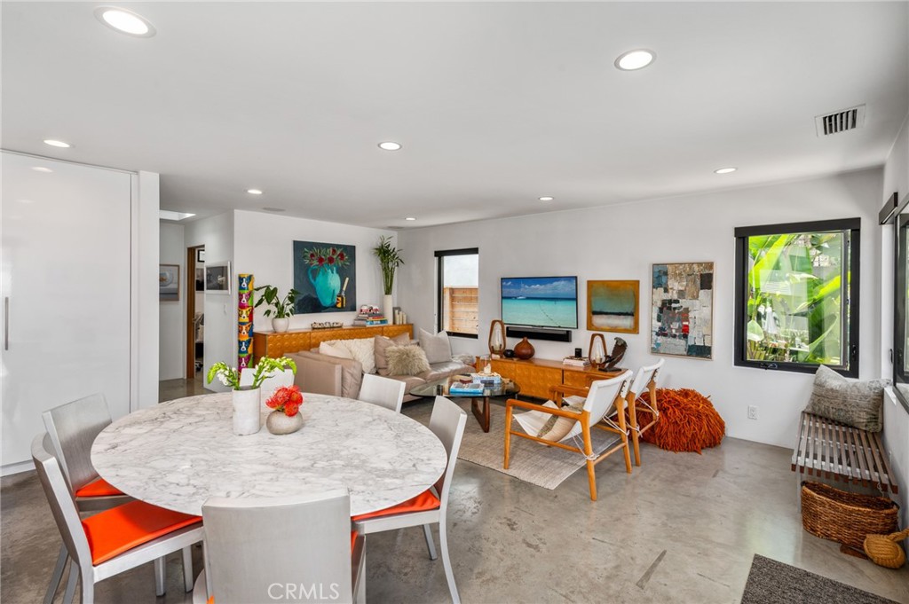 324 6th Street