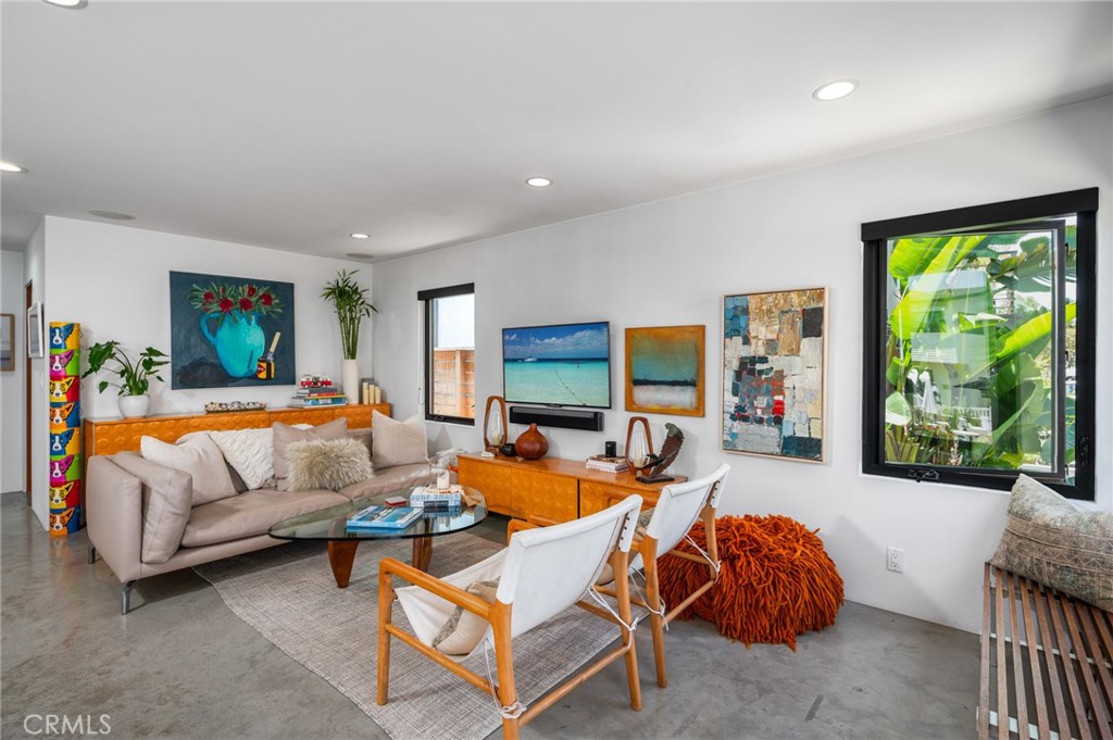 324 6th Street