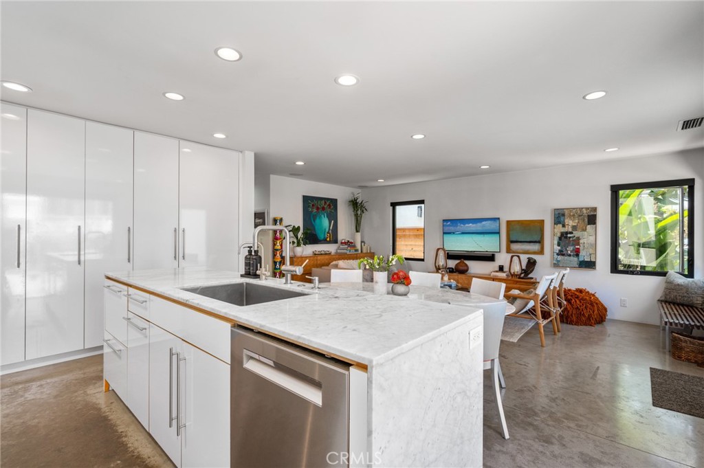 324 6th Street