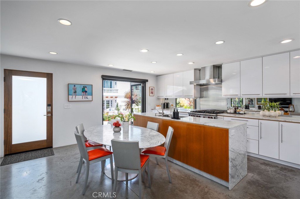 324 6th Street