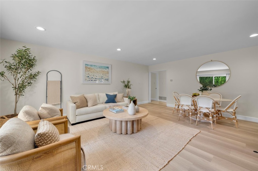 304 N Meadows