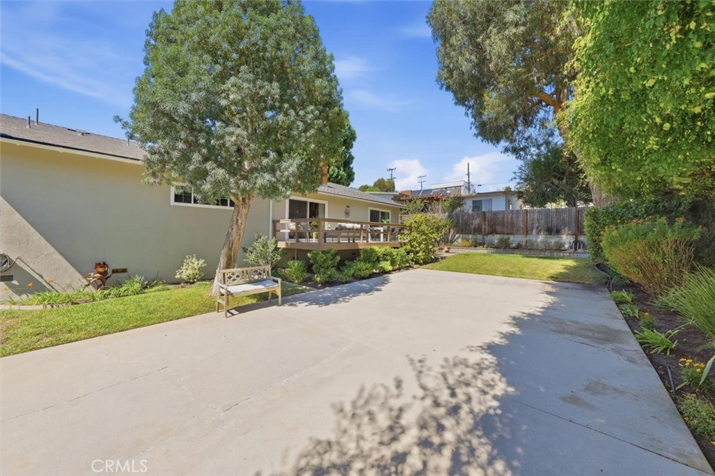304 N Meadows