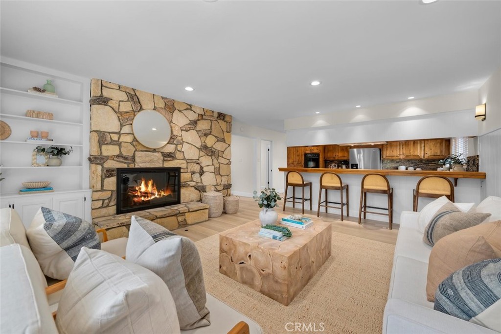 304 N Meadows