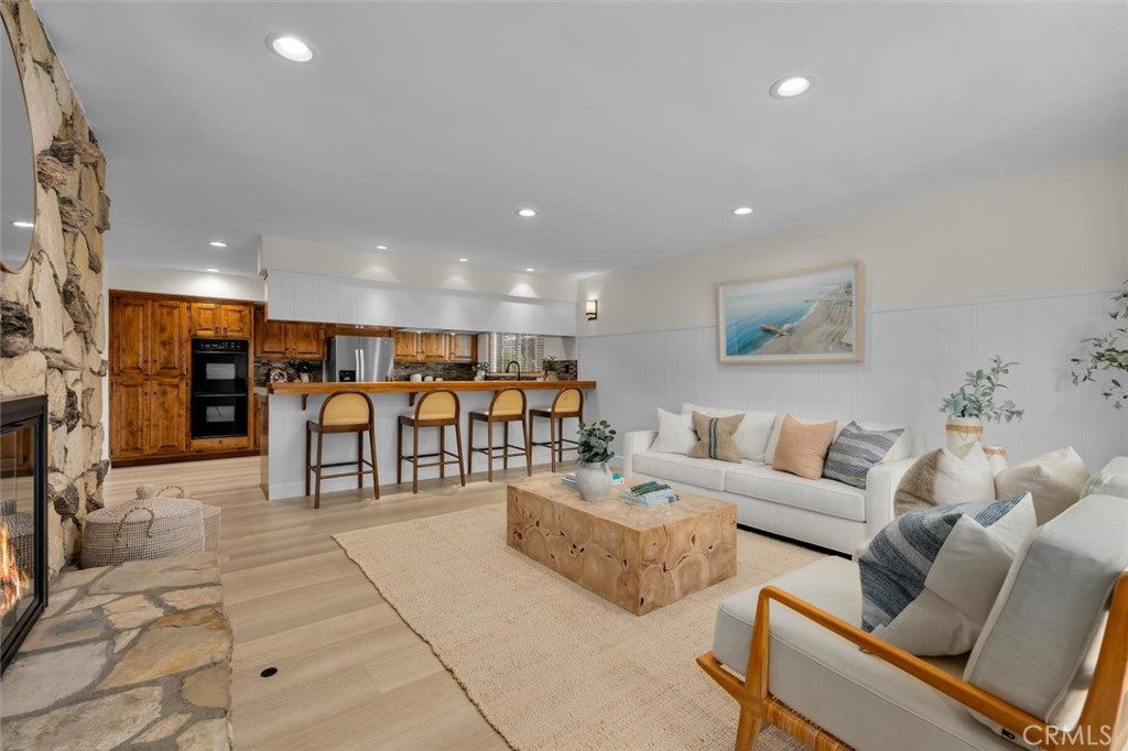 304 N Meadows