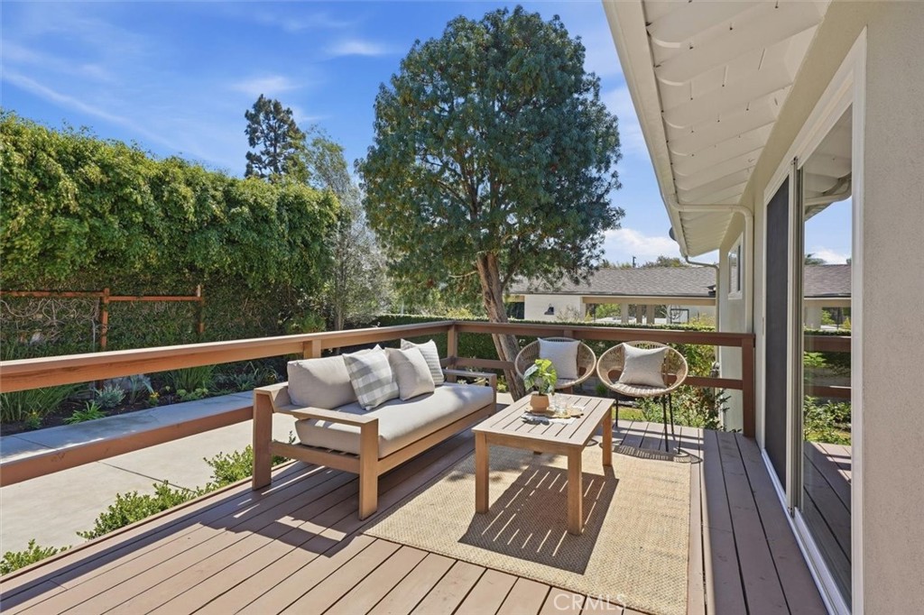 304 N Meadows
