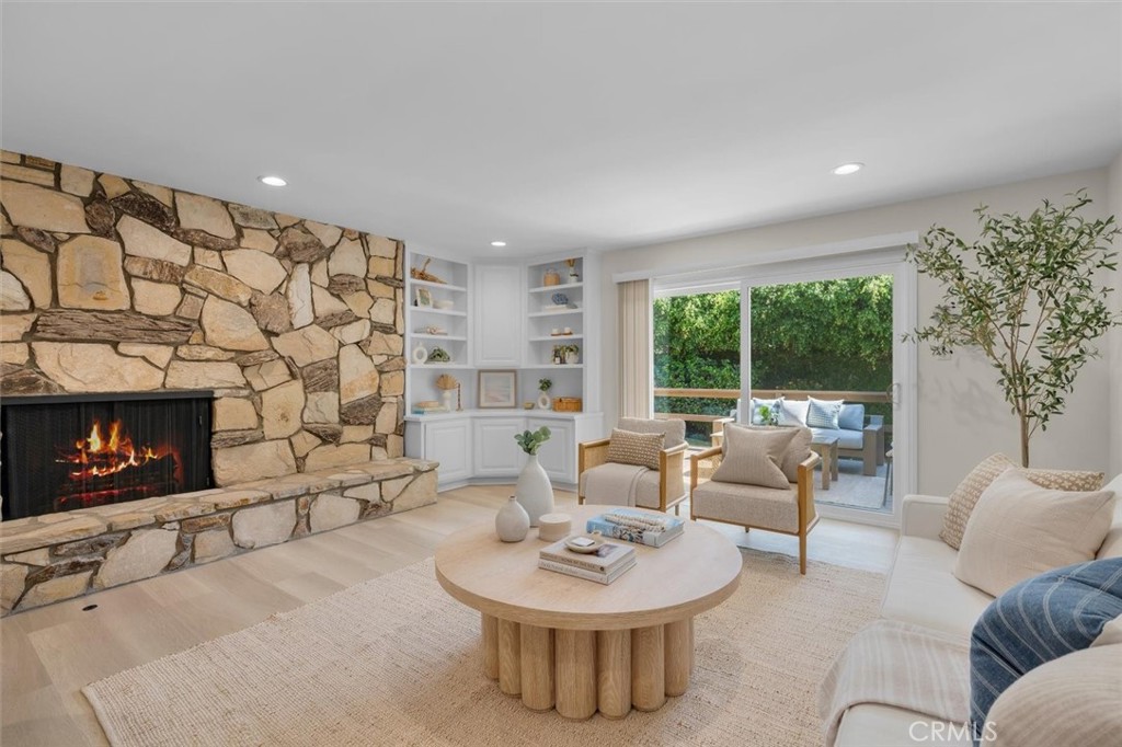 304 N Meadows