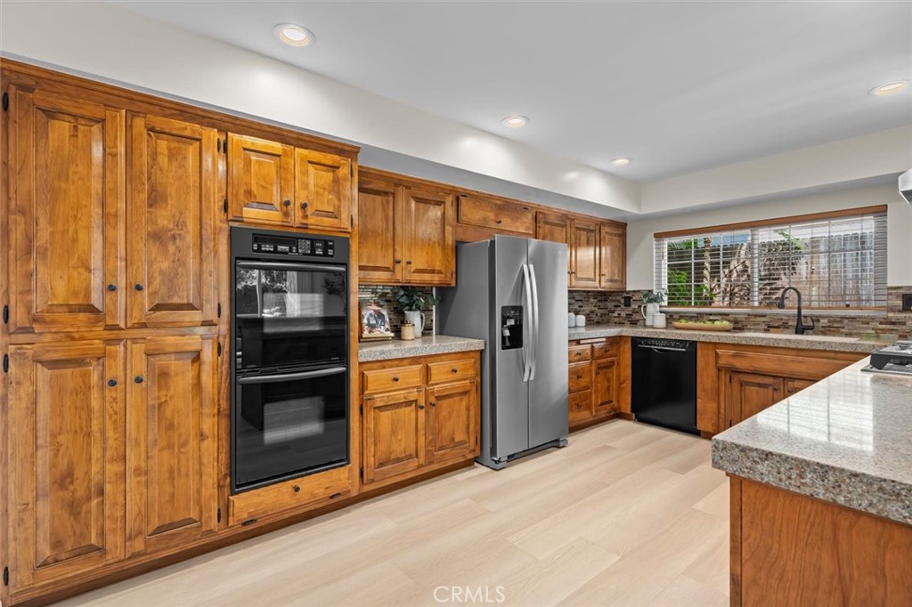304 N Meadows