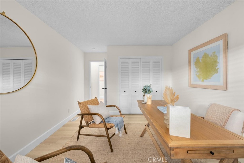 304 N Meadows