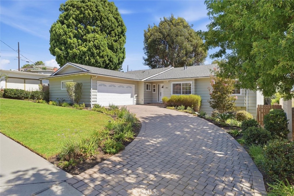 304 N Meadows