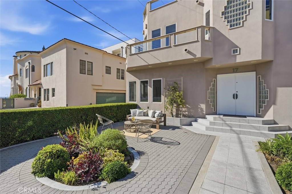 17 16th Street
