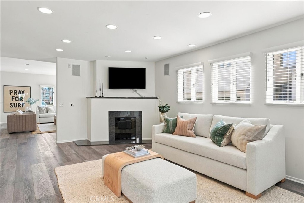 17 16th Street