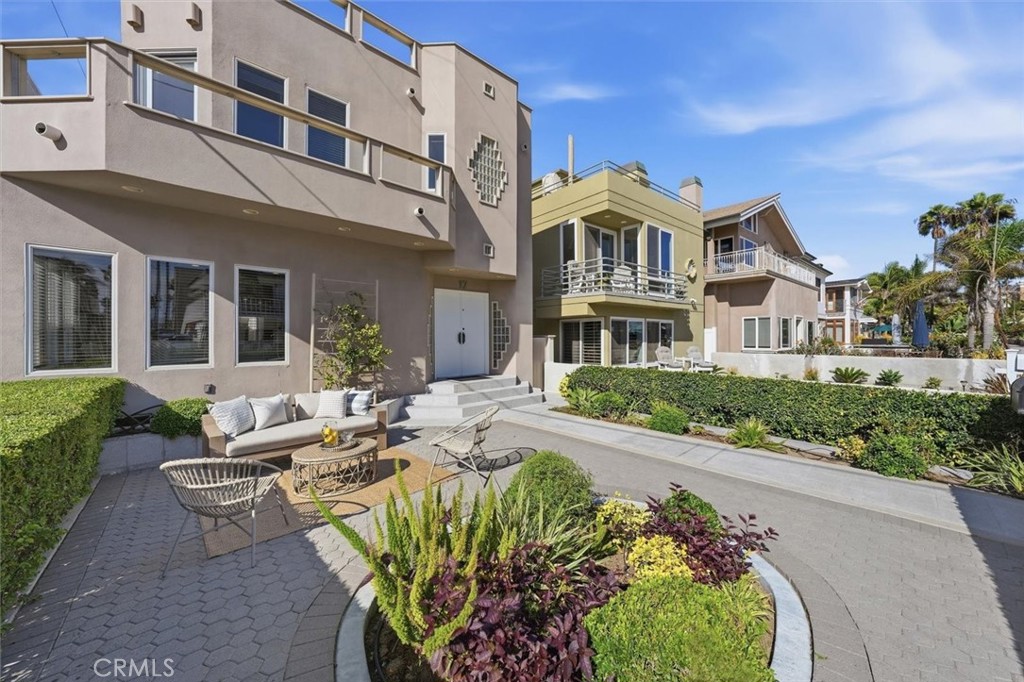 17 16th Street