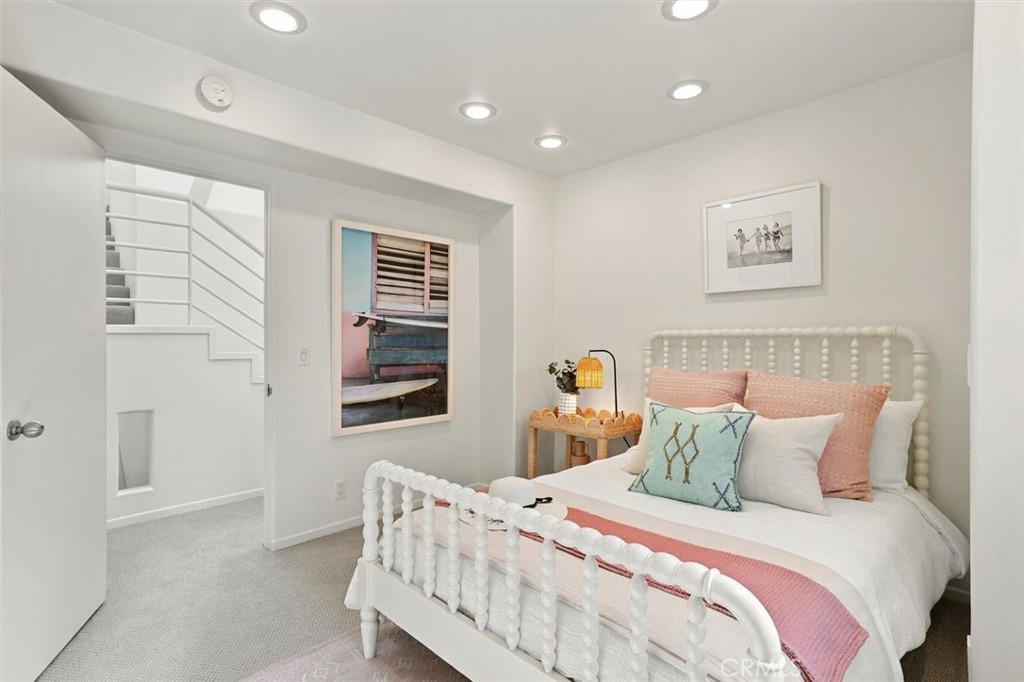17 16th Street