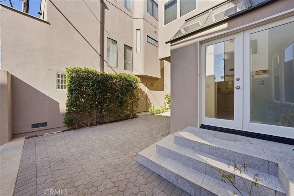 17 16th Street