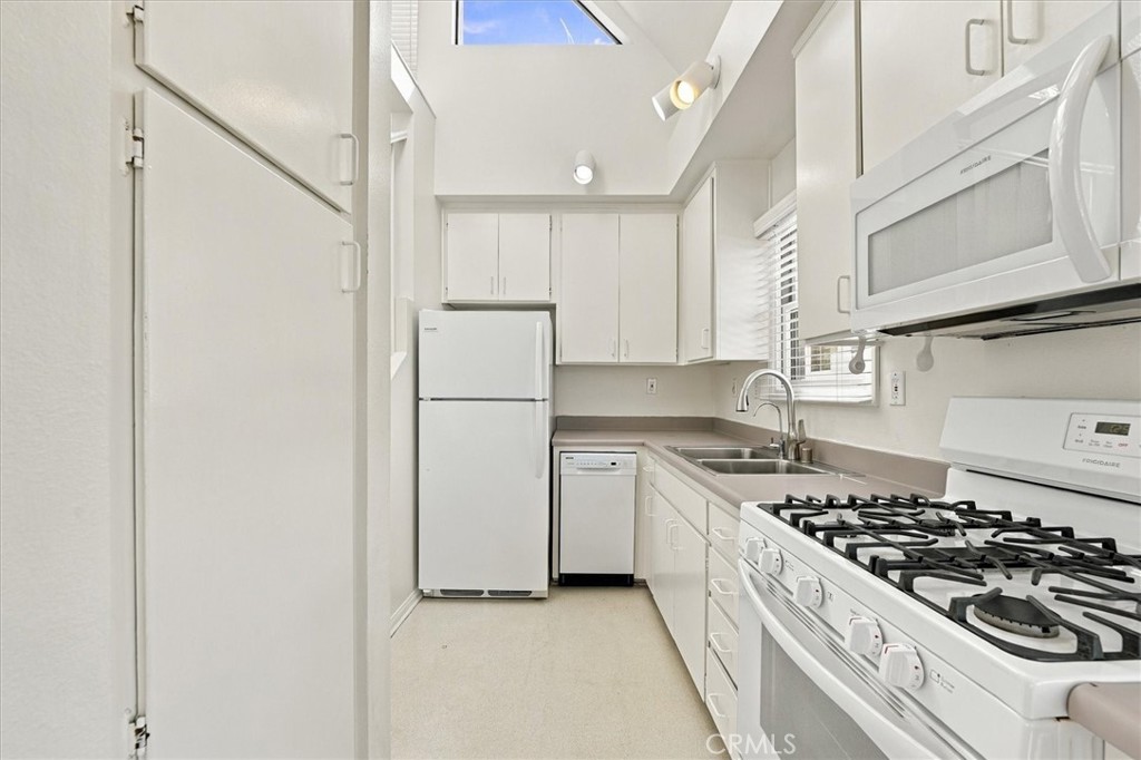 17 16th Street
