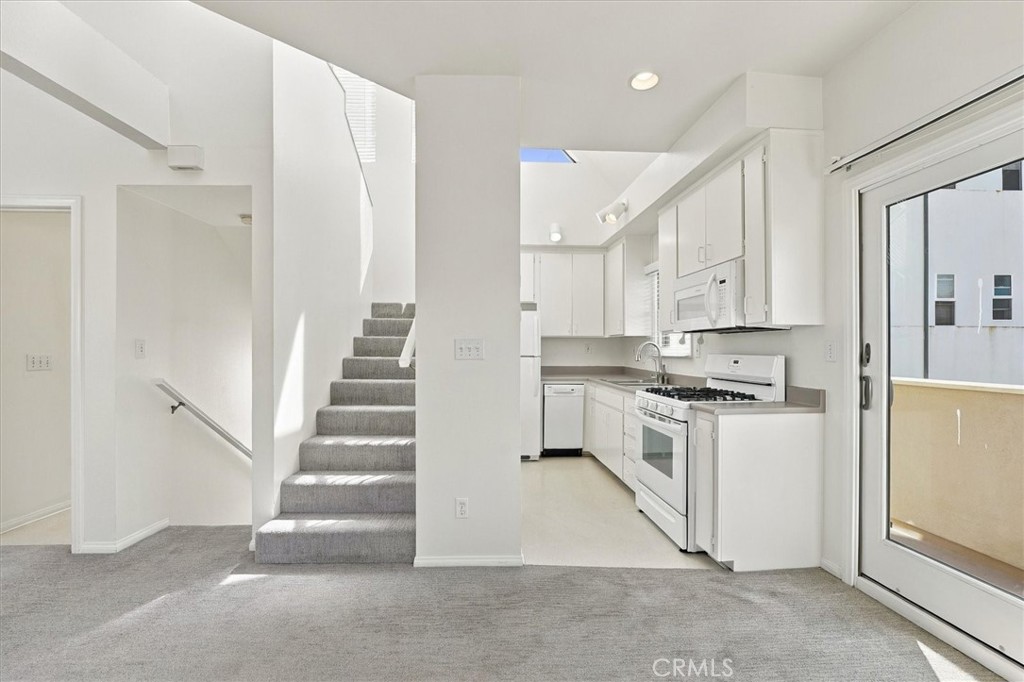 17 16th Street
