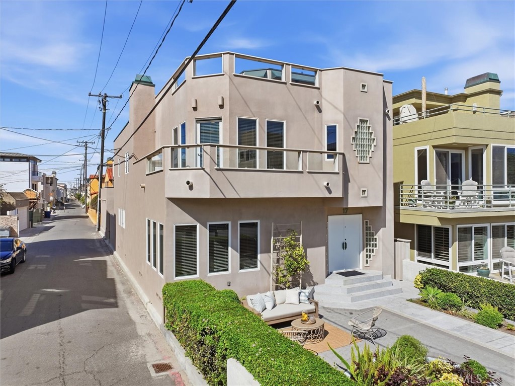 17 16th Street