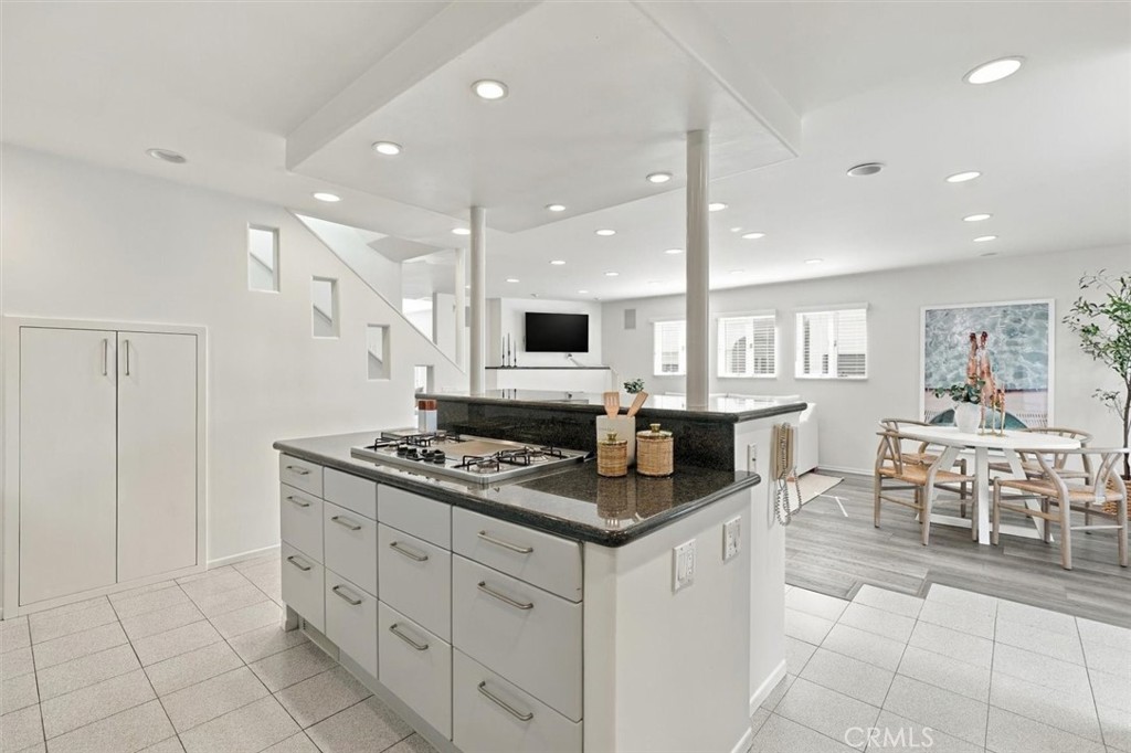 17 16th Street