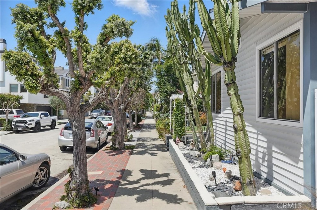 537 3rd Street