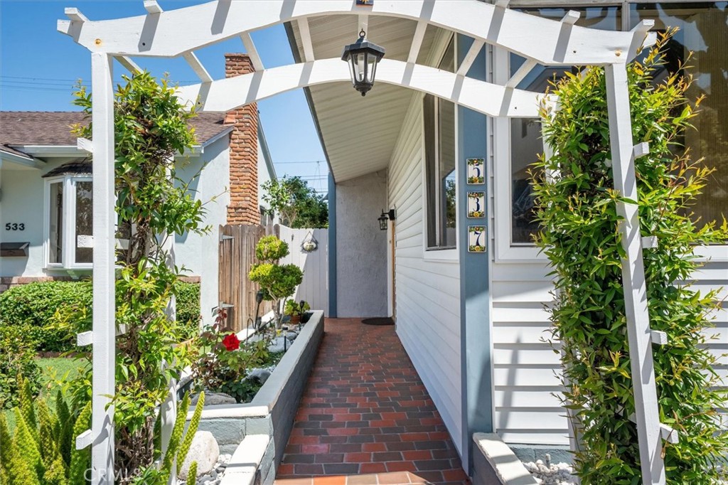 537 3rd Street
