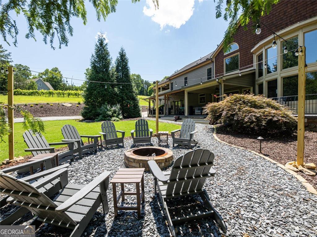 253 Happy Trails Way